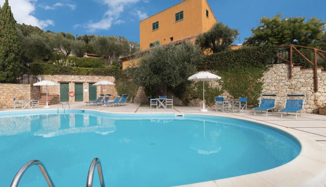 Il Borgo Aparthotel Finale Ligure Exterior foto